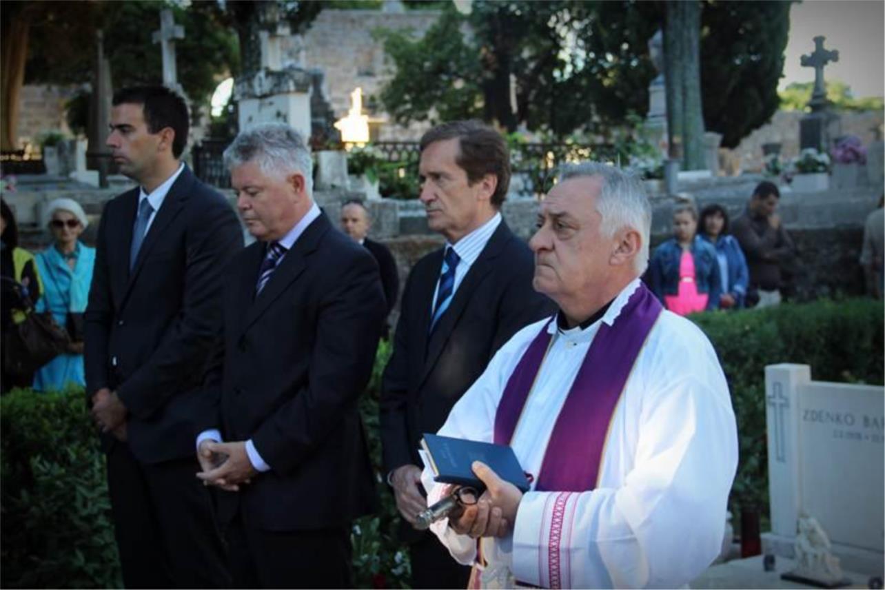 Boninovo polaganje vijenaca 0