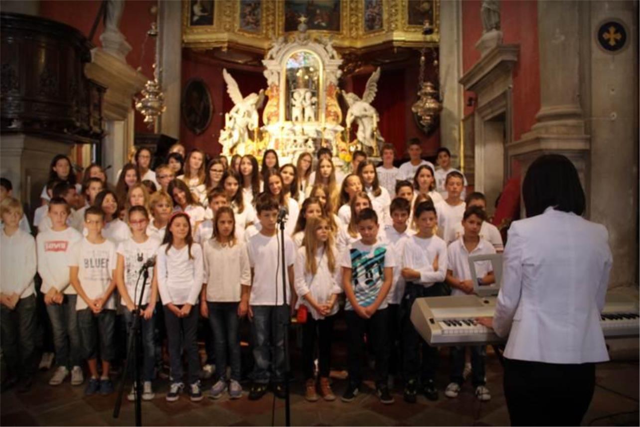 Crkva sv. Vlaha_ osnovnoskolci 0