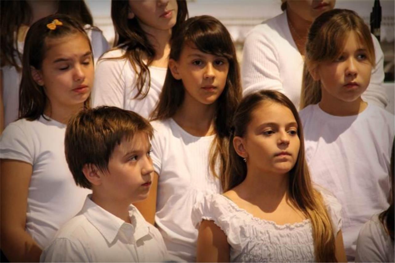 Crkva sv. Vlaha_ osnovnoskolci 0