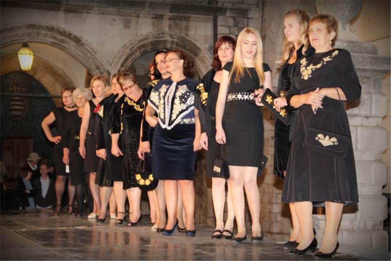 Folklor Stradun 0