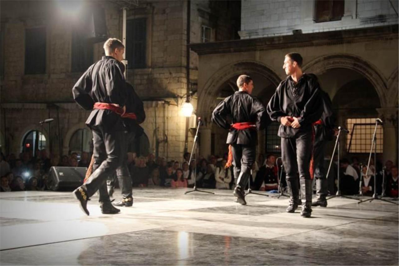 Folklor Stradun 0