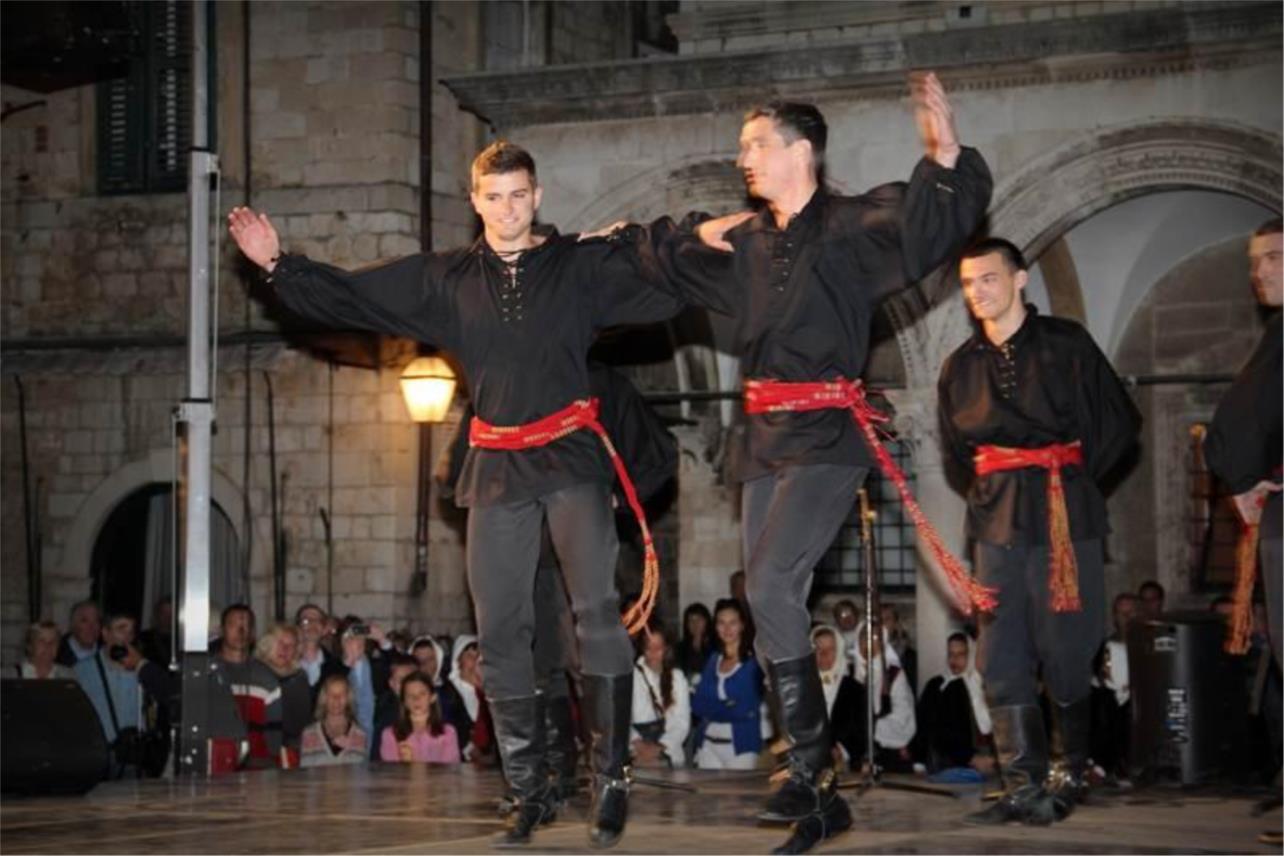 Folklor Stradun 0