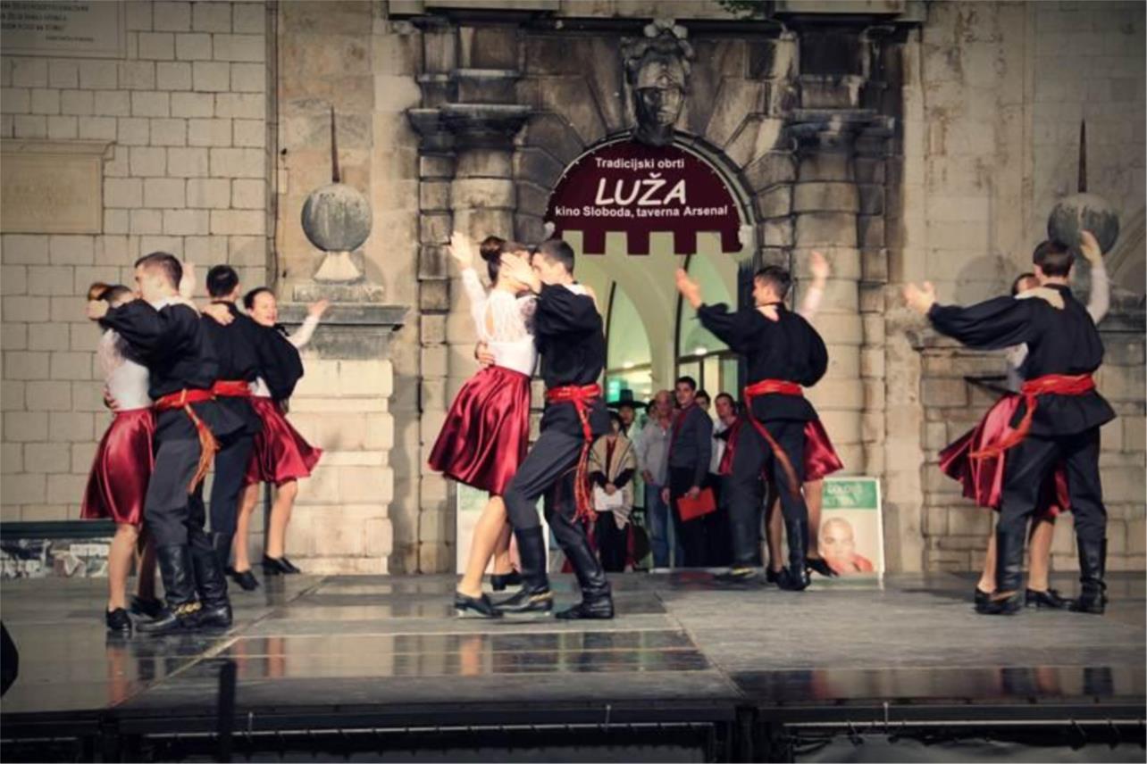 Folklor Stradun 0