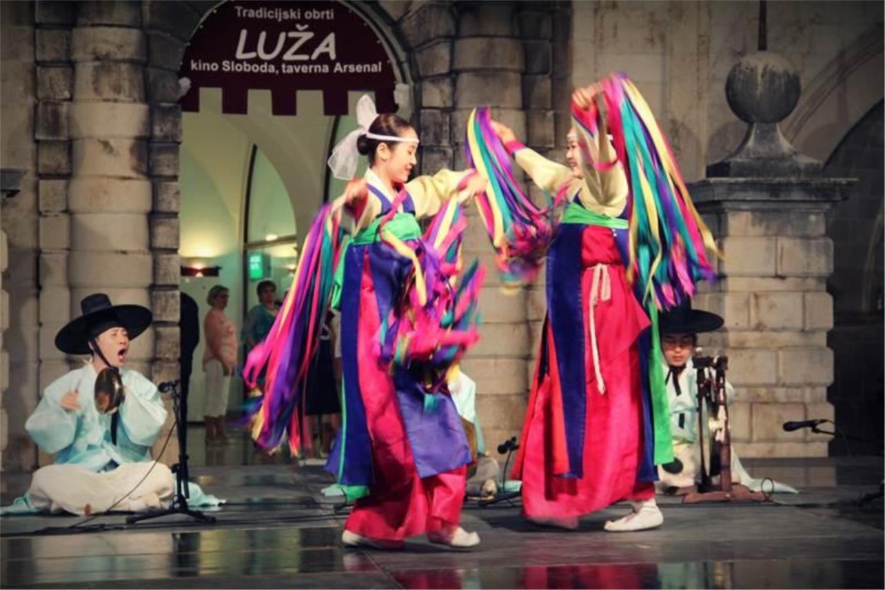 Folklor Stradun 0