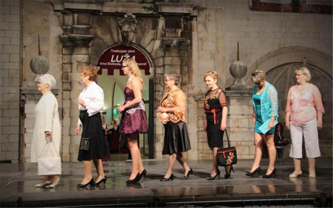 Folklor Stradun 0