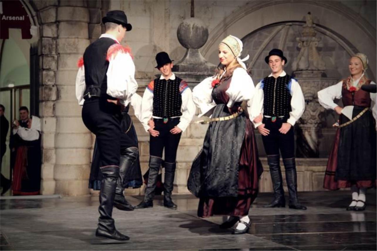 Folklor Stradun 0