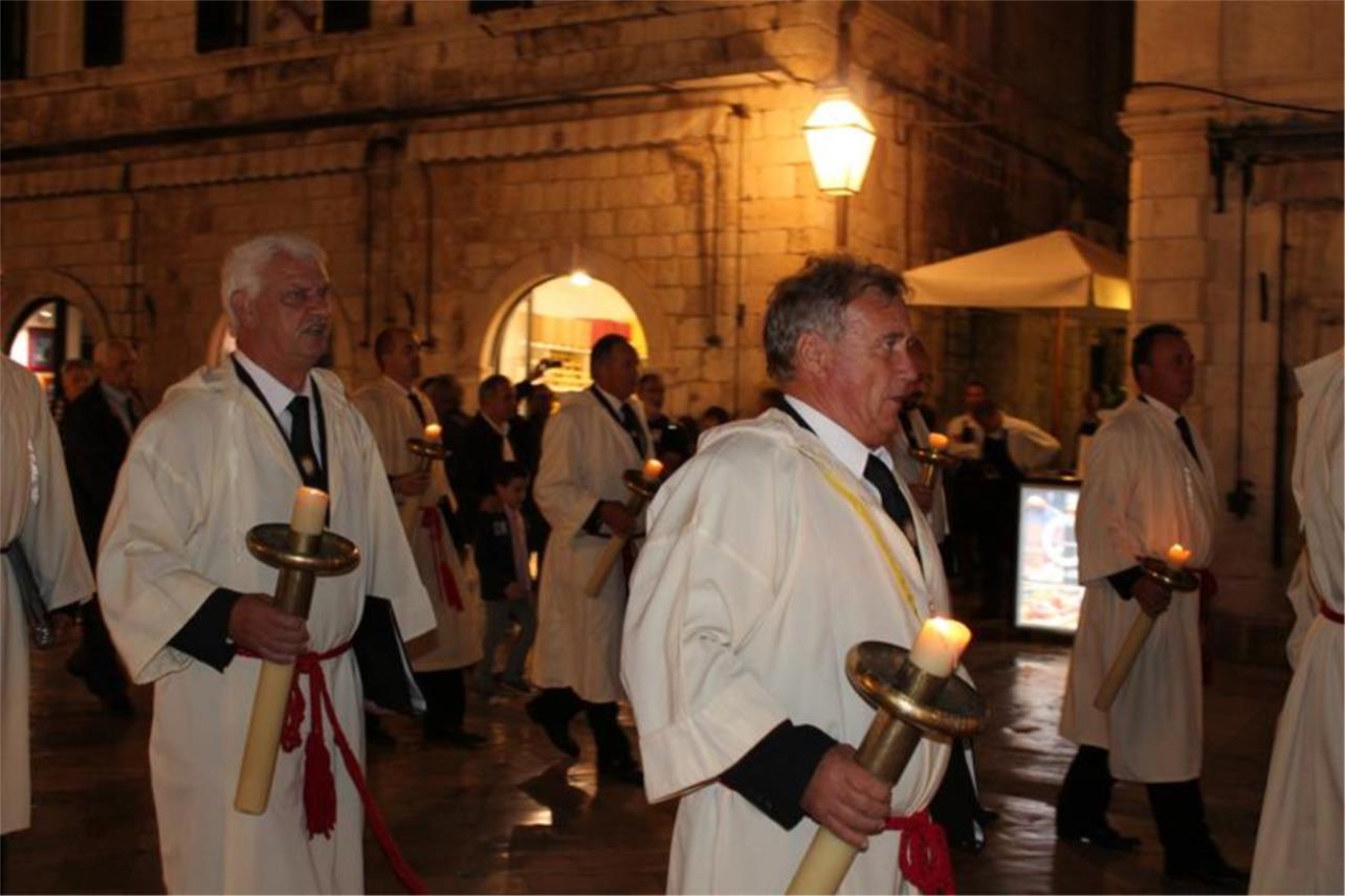 Procesija 0