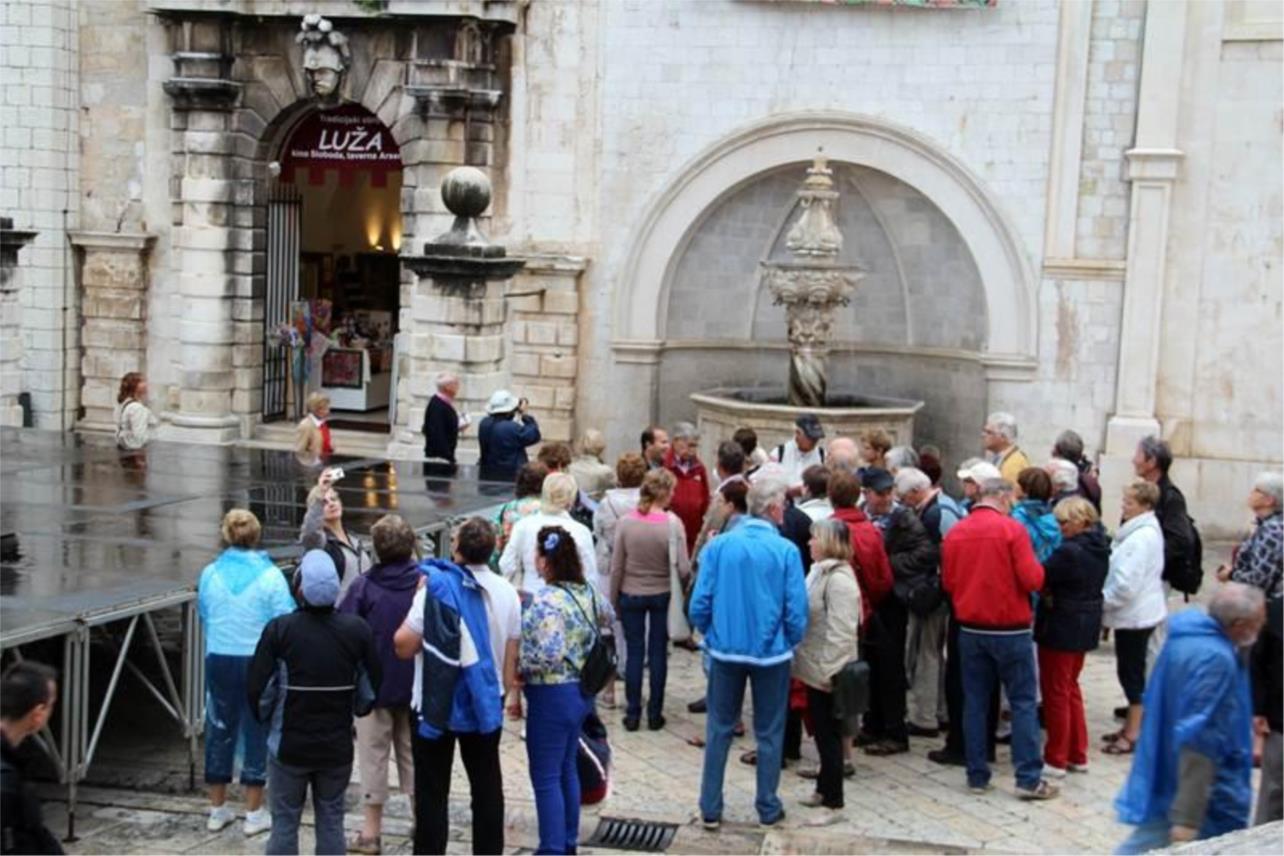 Gužva na Stradunu 0