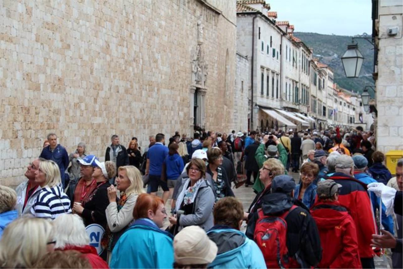 Gužva na Stradunu 0