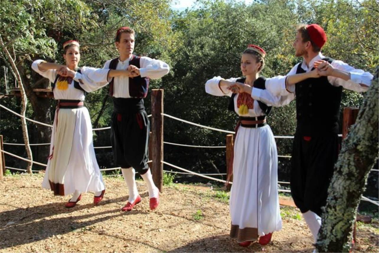 Cadmos Village 0