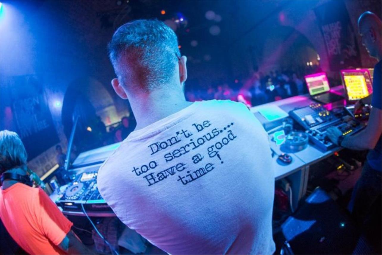 Lissat & Voltaxx 0