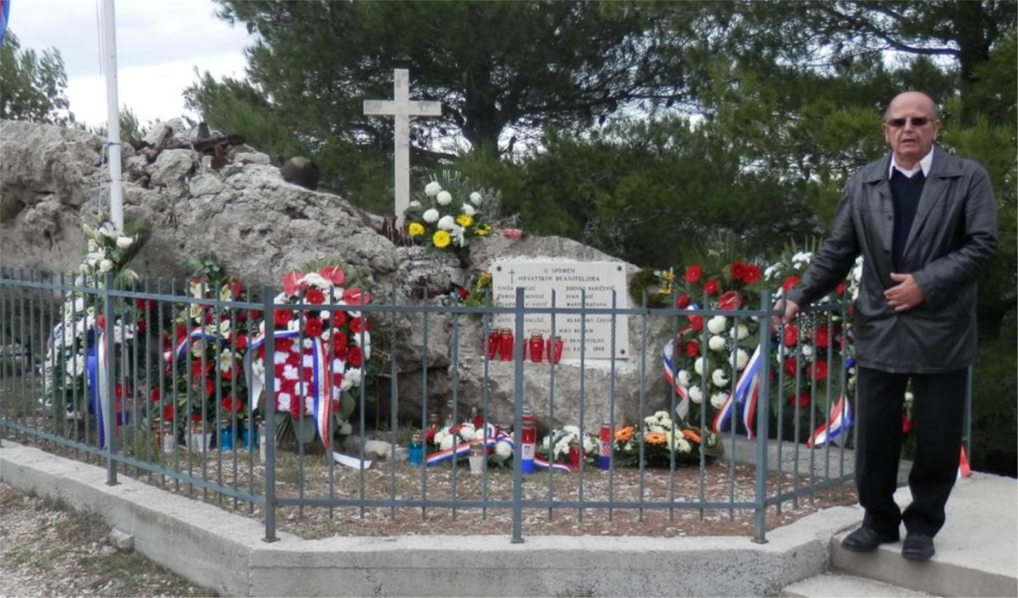 Polaganje vijenaca komolac-Strinćijera