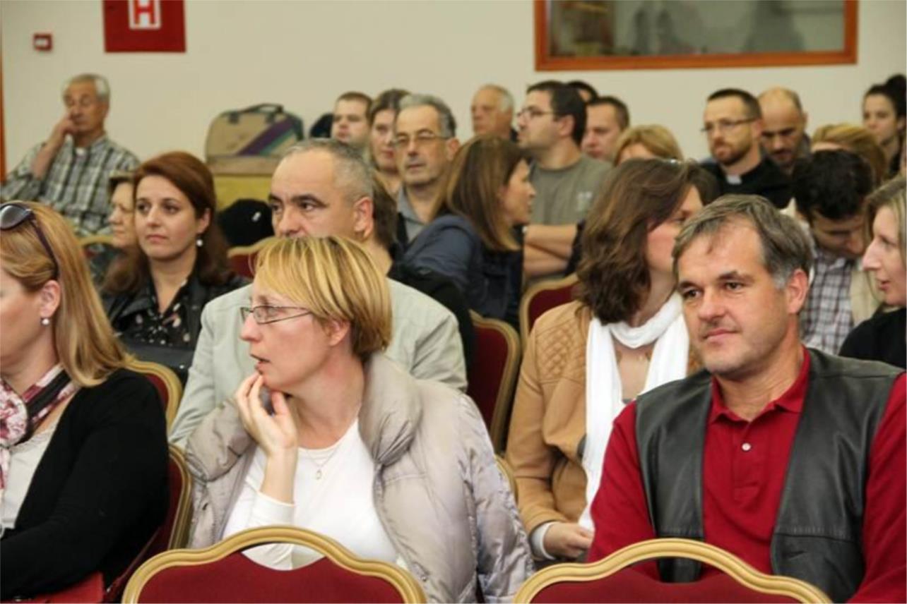 U ime obitelji-tribina Dubrovnik 0