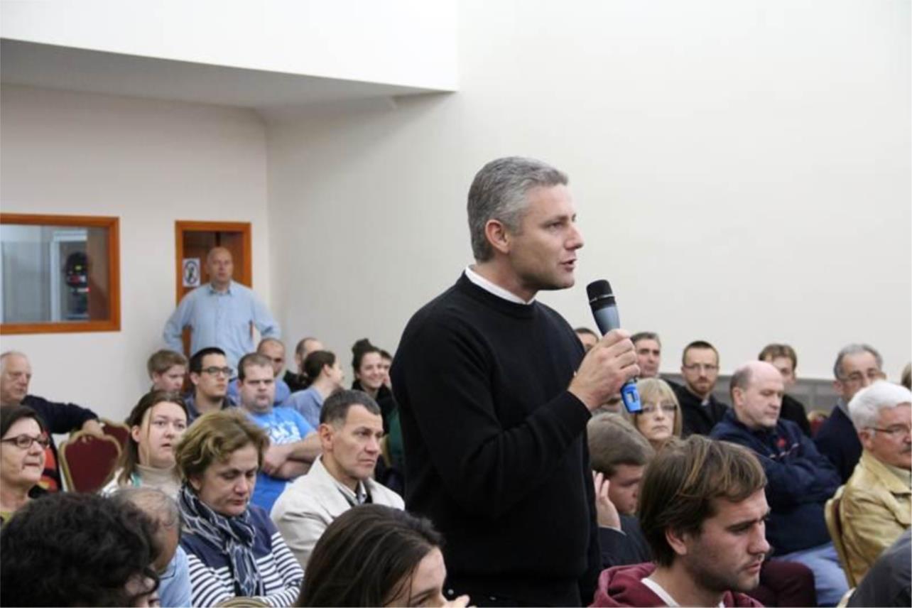 U ime obitelji-tribina Dubrovnik 0