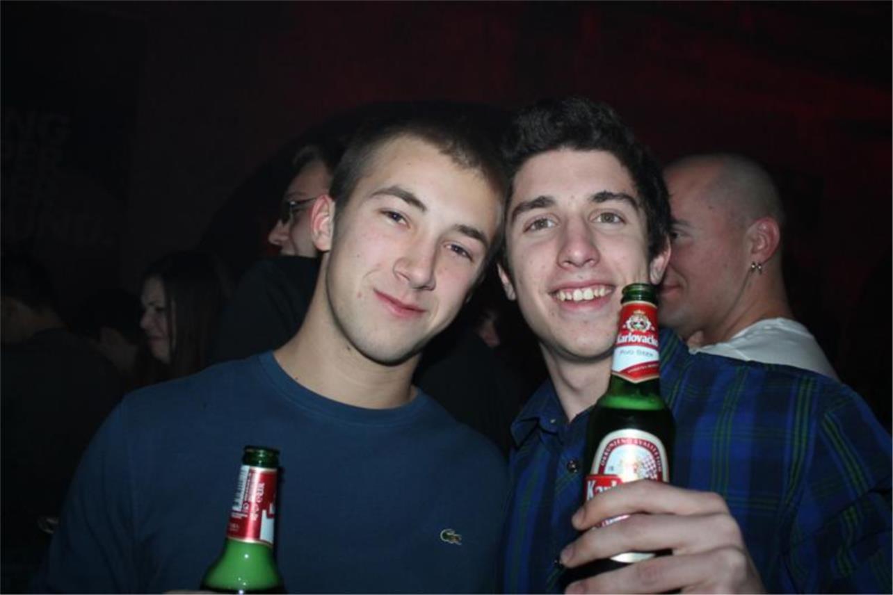 Hladno Pivo 0