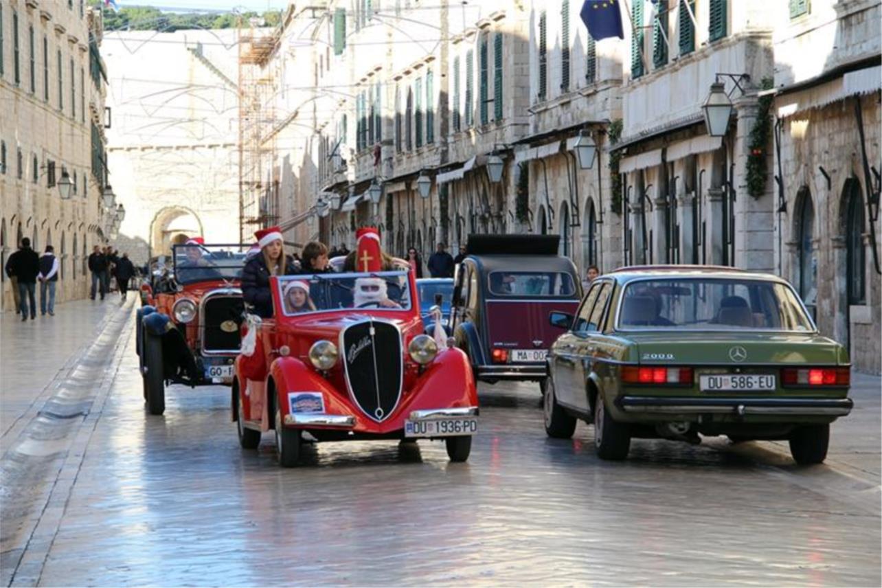 Oldtimeri Stradun 0