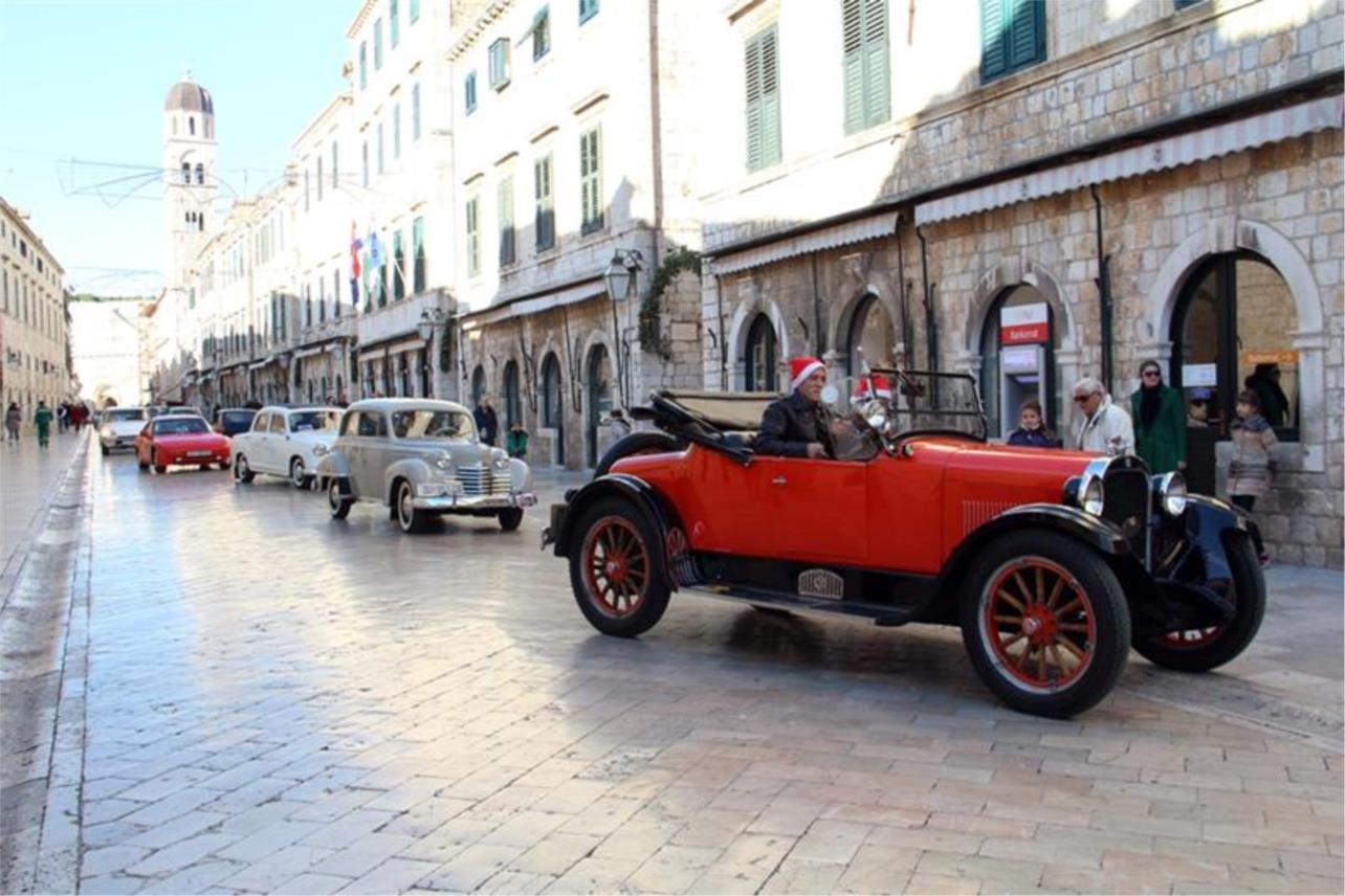 Oldtimeri Stradun 0