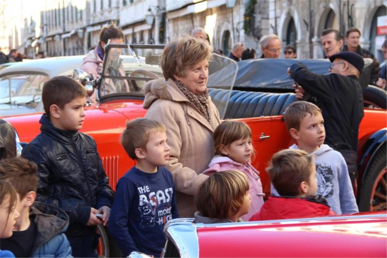 Oldtimeri Stradun 0