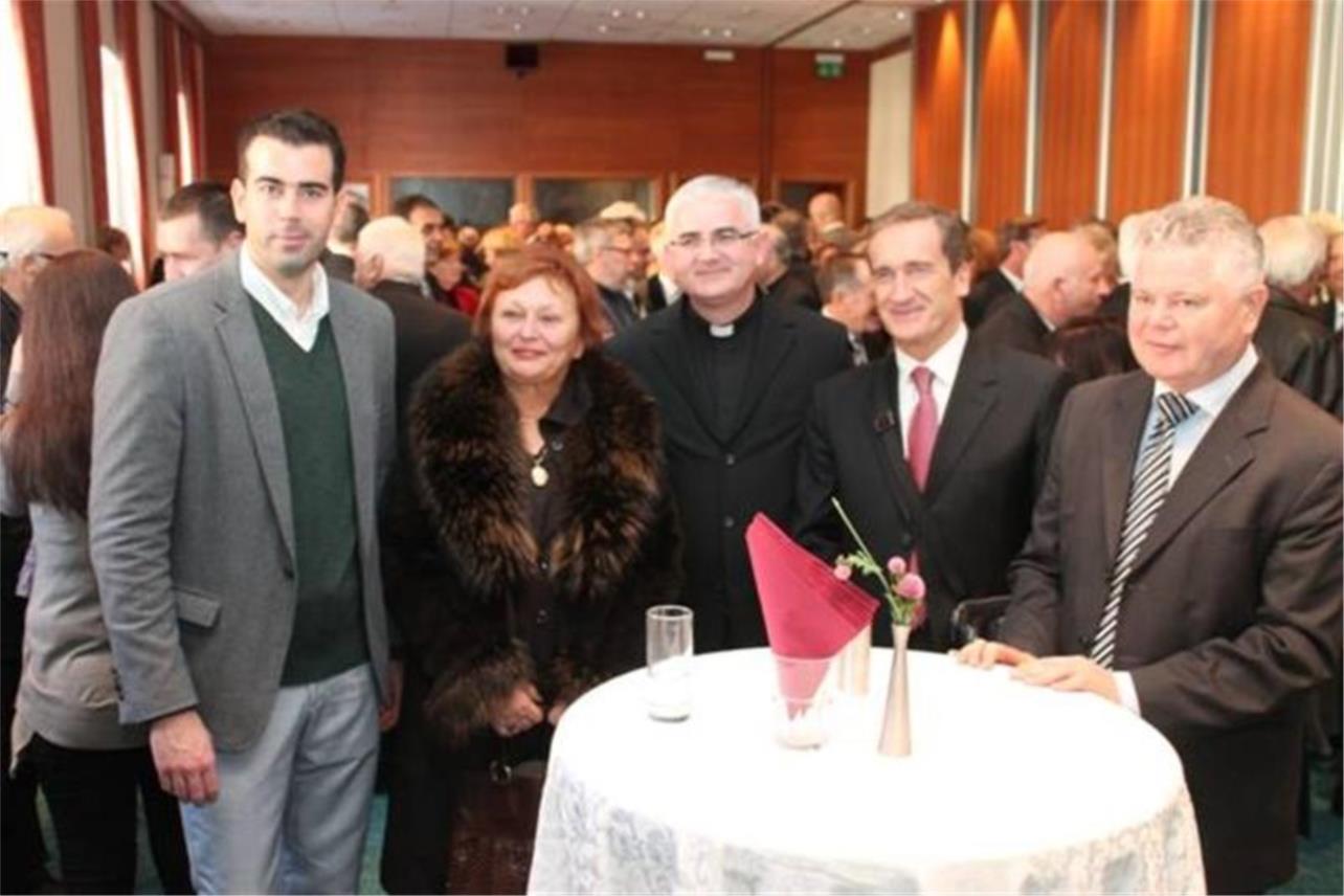 Biskupov domjenak  0