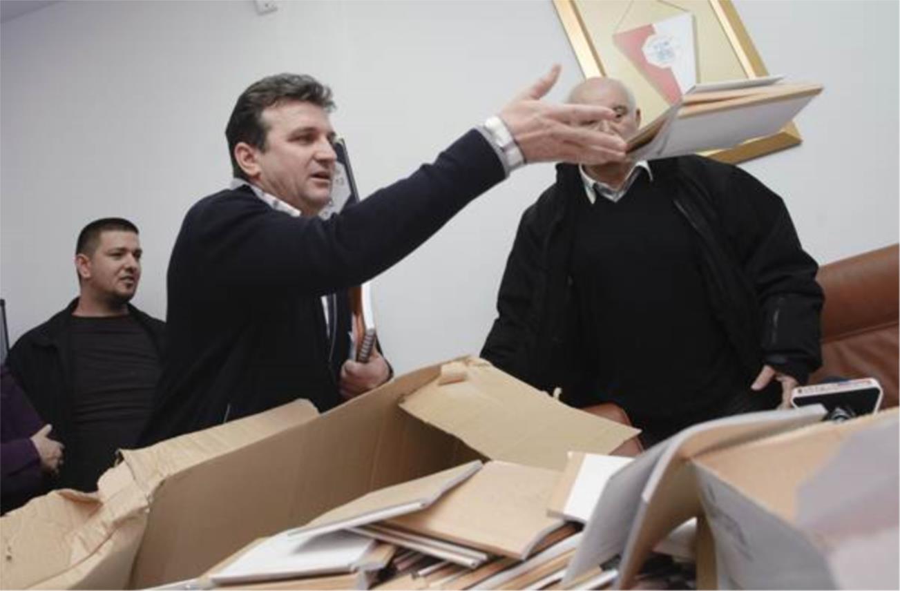 press_skladgradnja1-160211.jpg