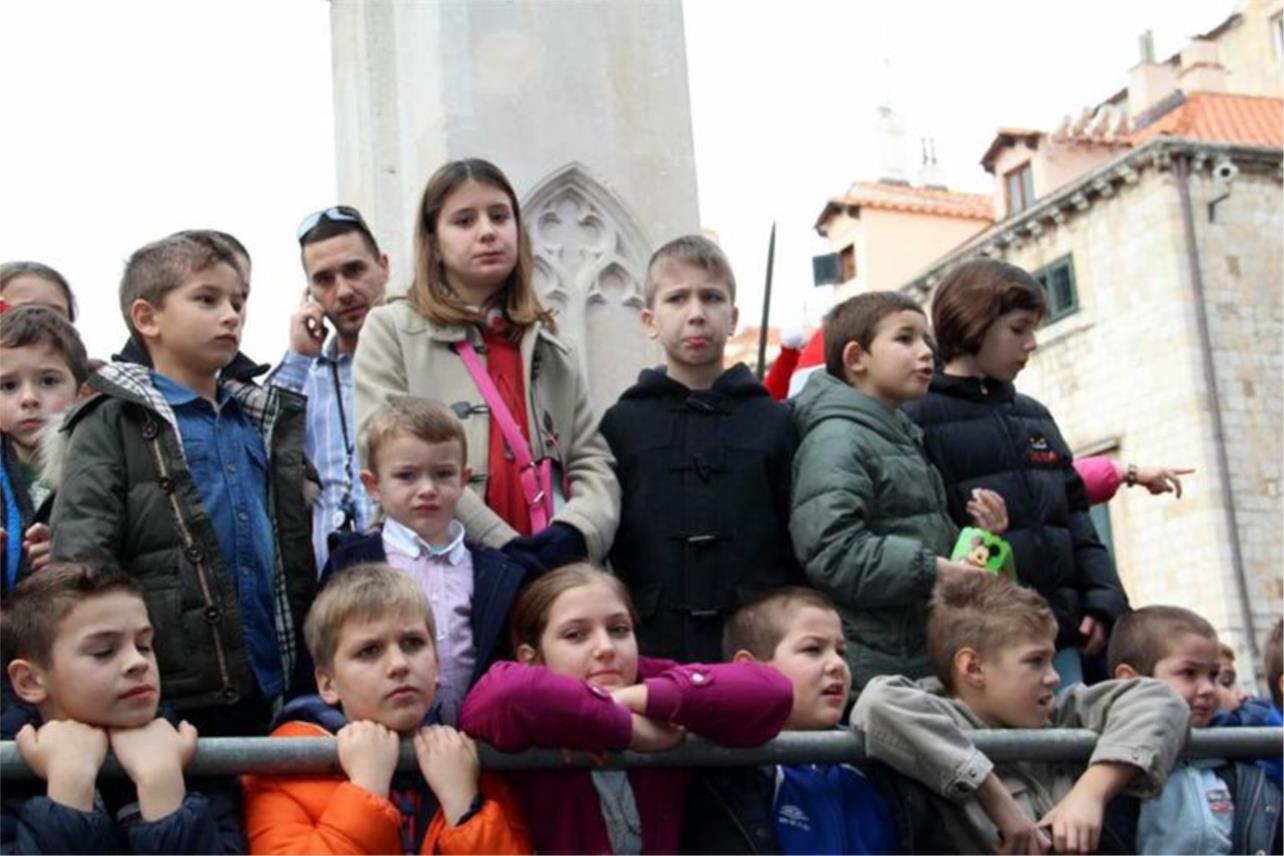 Doček za djecu na Stradunu 0