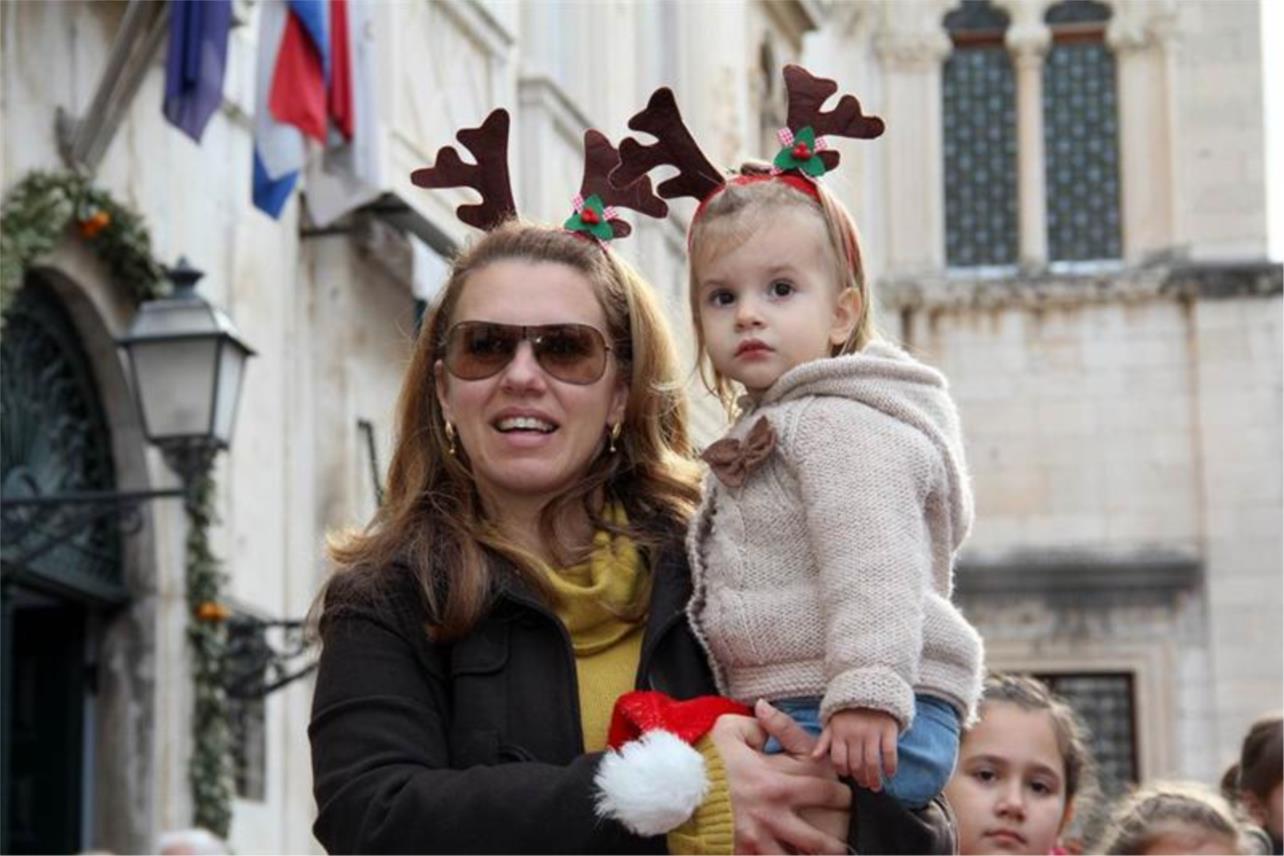 Doček za djecu na Stradunu 0