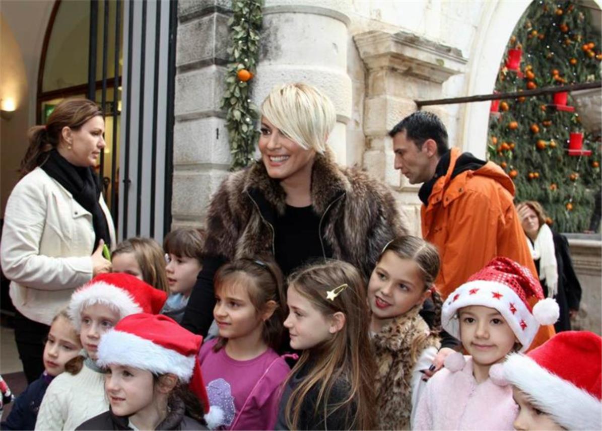 Doček za djecu na Stradunu 0