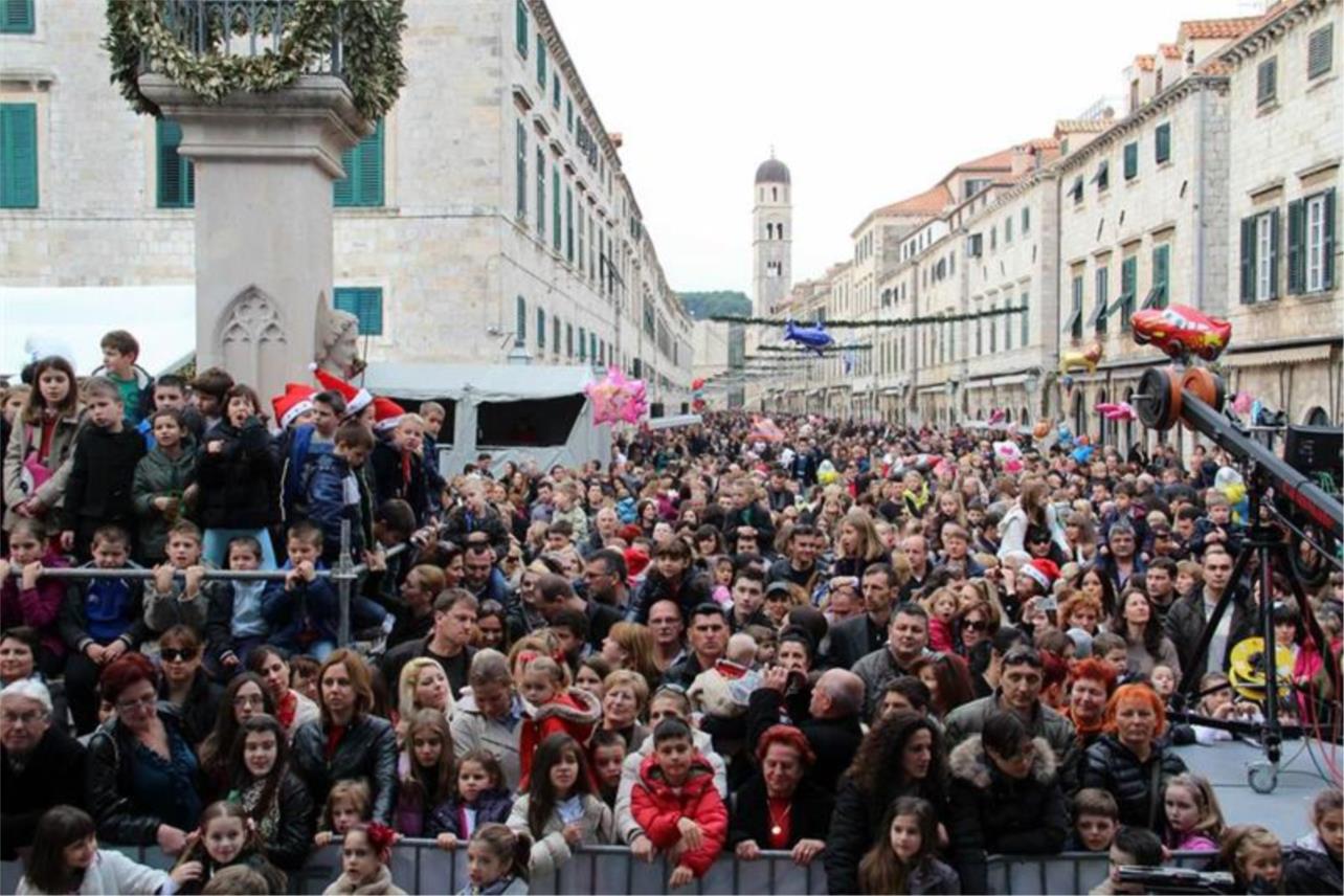 Doček za djecu na Stradunu 0