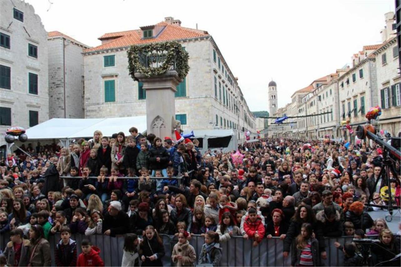 Doček za djecu na Stradunu 0