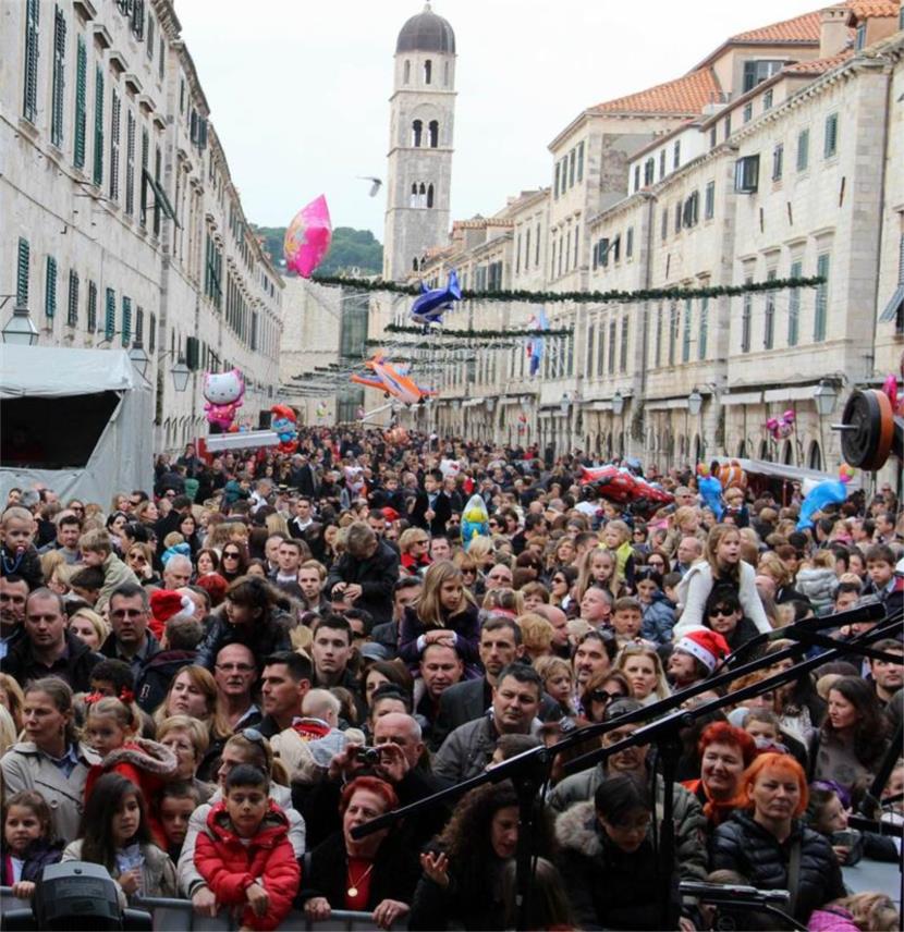 Doček za djecu na Stradunu 0