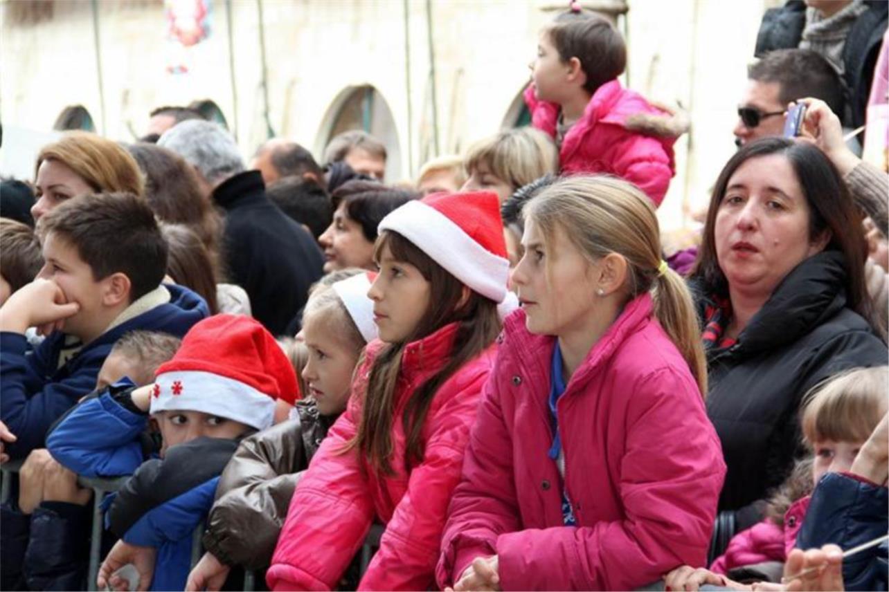 Doček za djecu na Stradunu 0