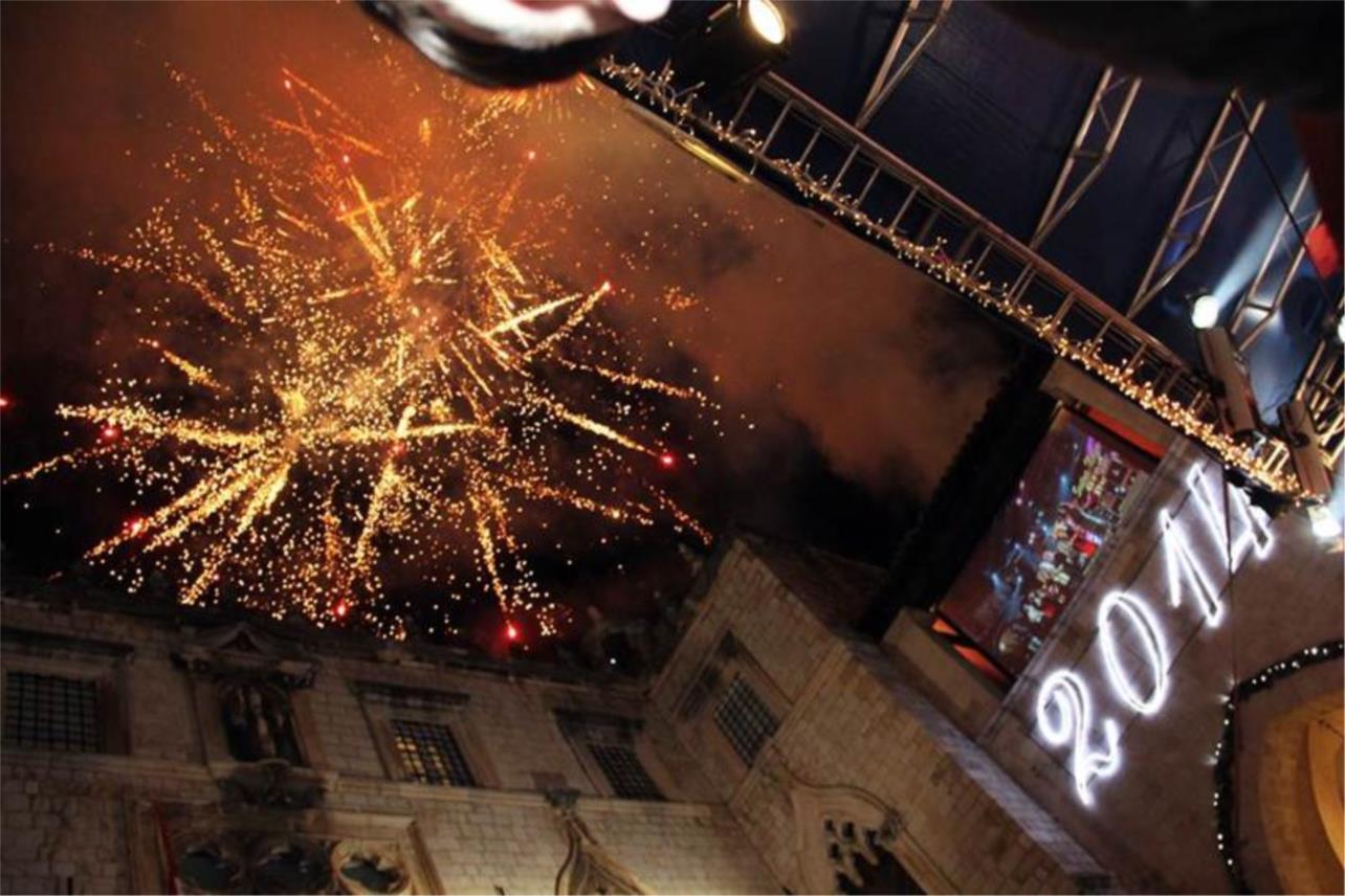 Docek Nove godine 2014_ Stradun 0