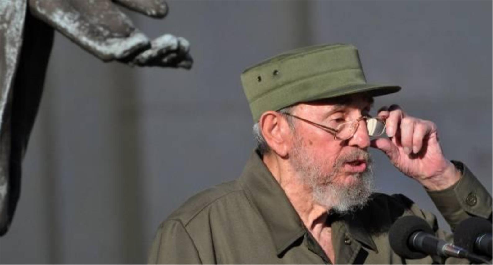 fidel_kastrovelika_fidel_u_unifromi_01u_756683386.jpg