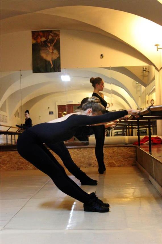 Baletni studio  0