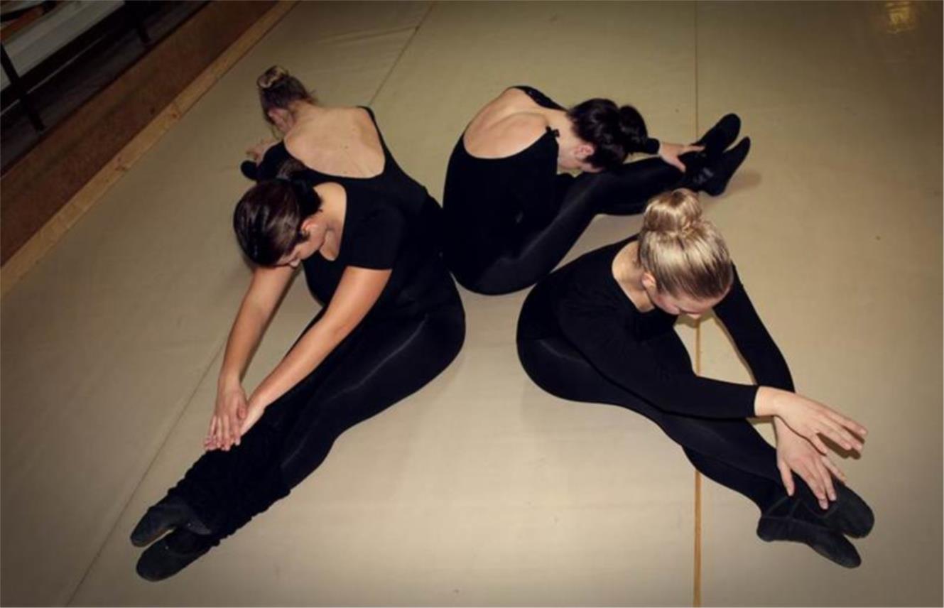 Baletni studio  0