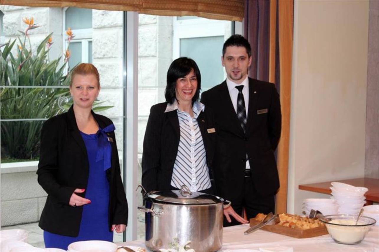 Šporki makaruli u hotelu Hilton 0