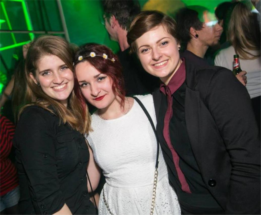 Revelin-trash Party 0