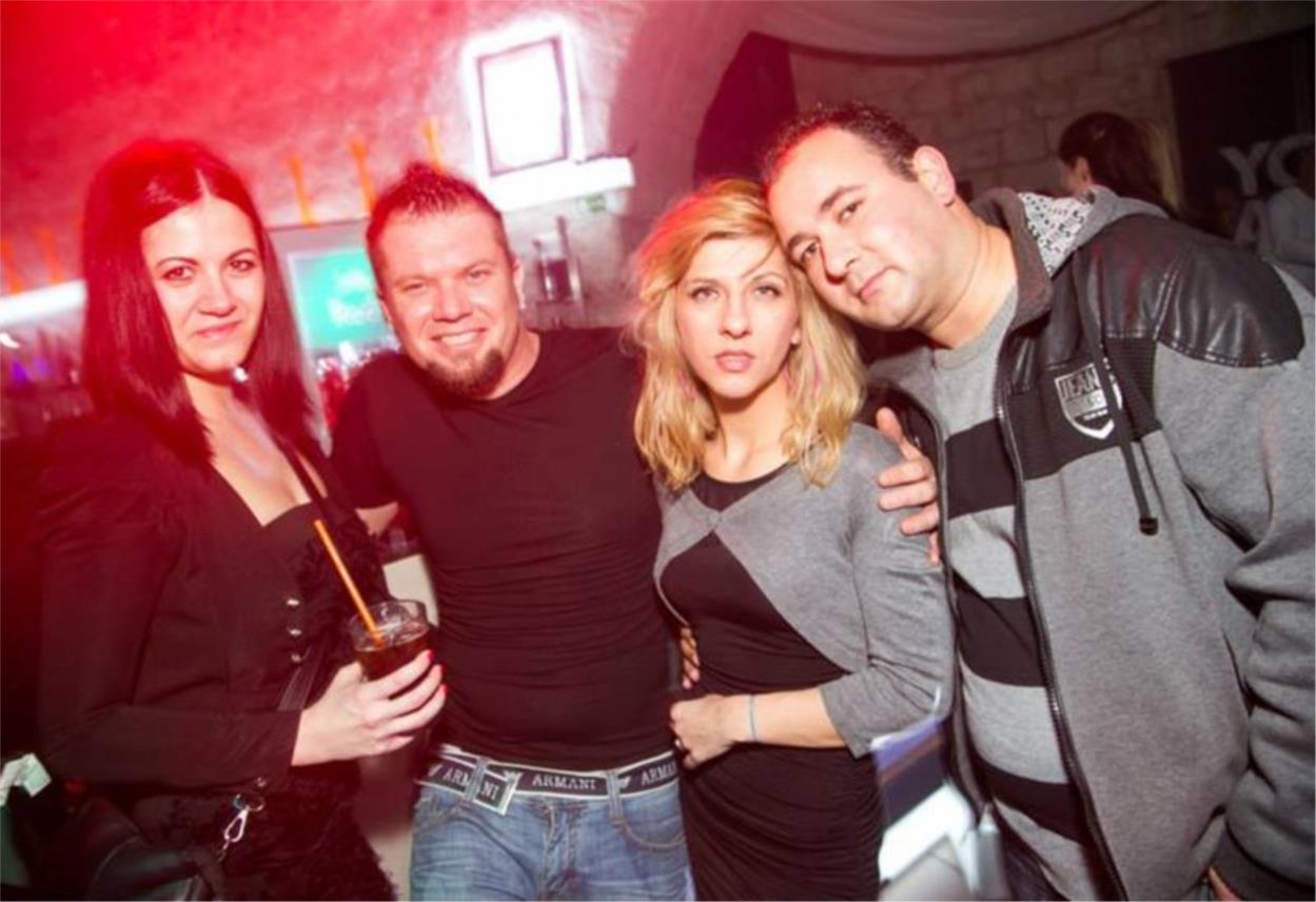 Revelin-trash Party 0