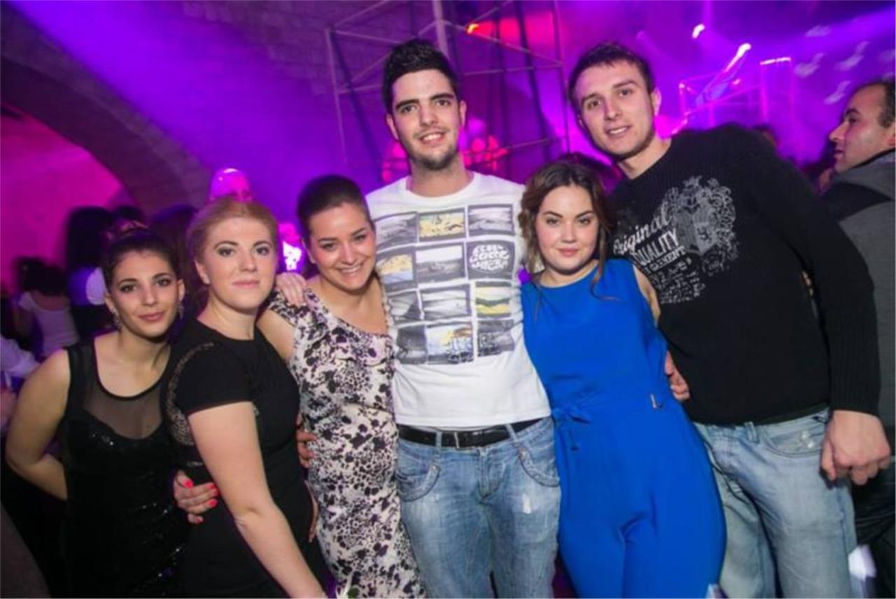 Revelin-trash Party 0