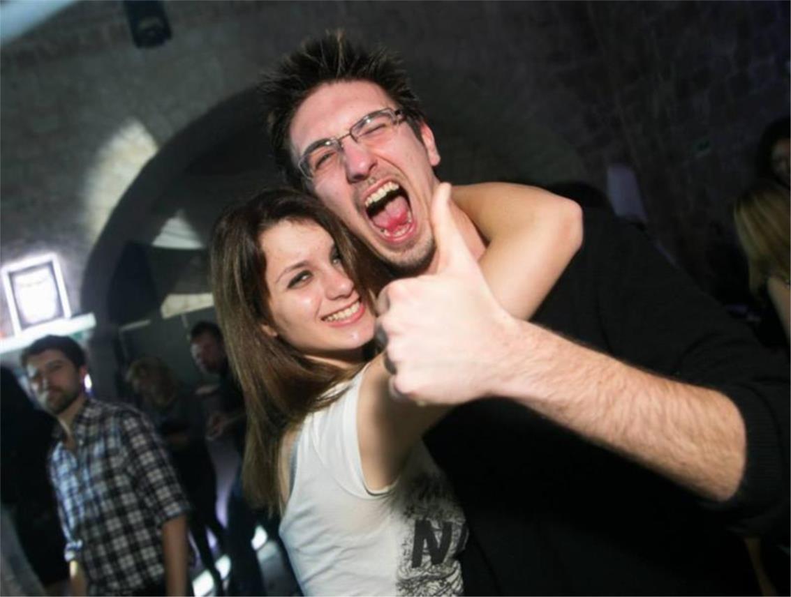 Revelin-trash Party 0