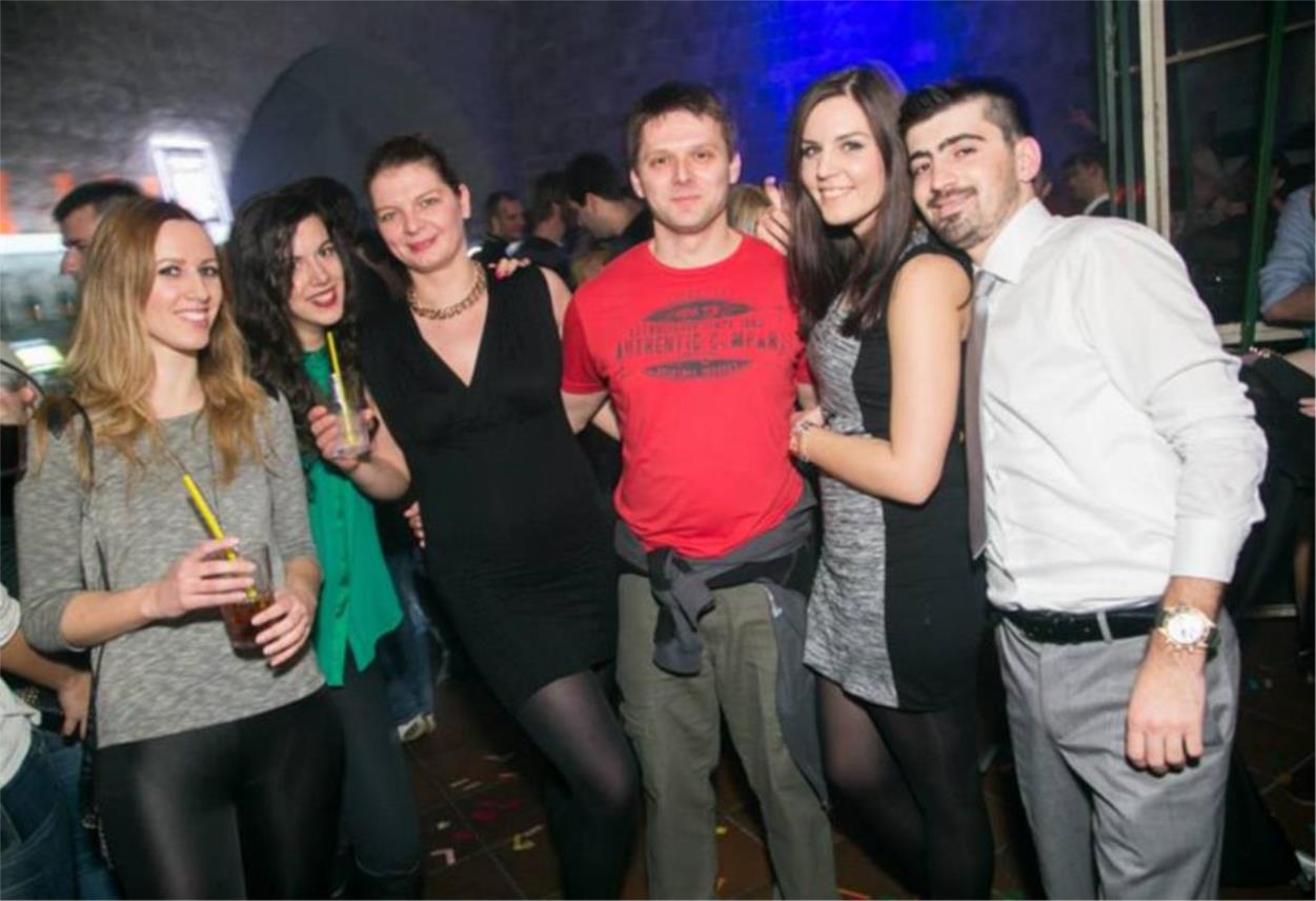Revelin-trash Party 0
