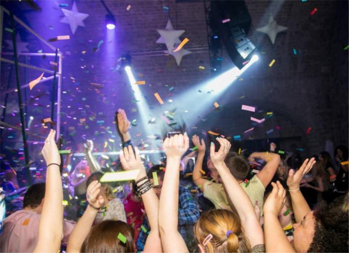 Revelin-trash Party 0