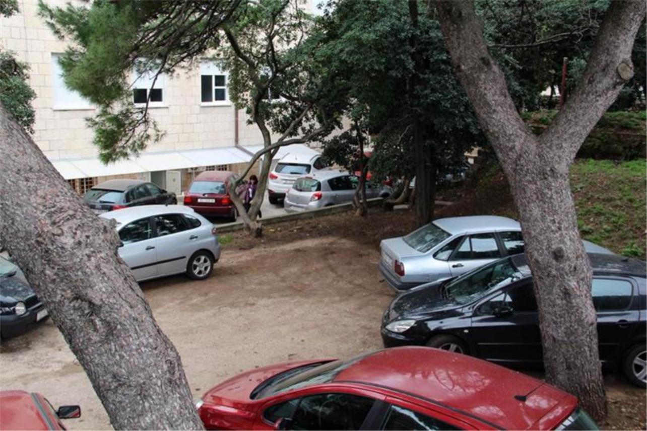Dom zdravlja-parking 0