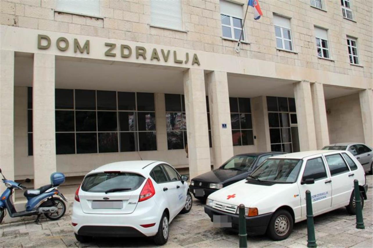 Dom zdravlja-parking 0