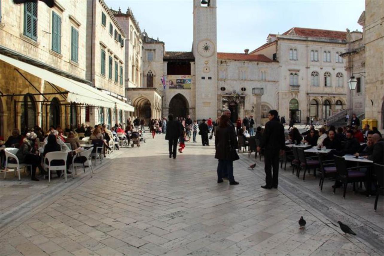 Špica Stradun  0