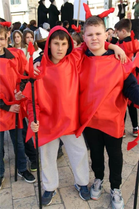 Maškare Stradun 0