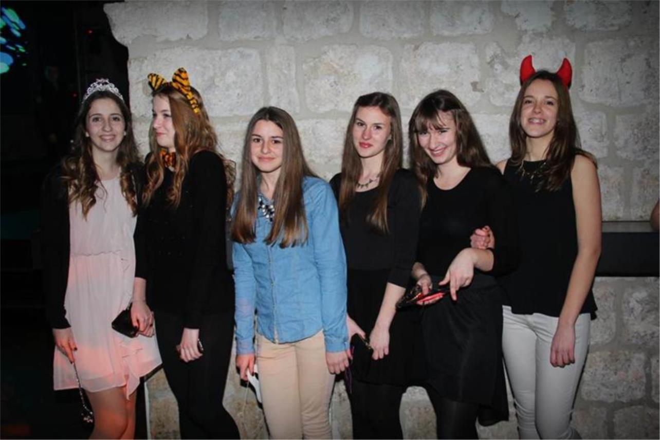 Maskare Revelin 0