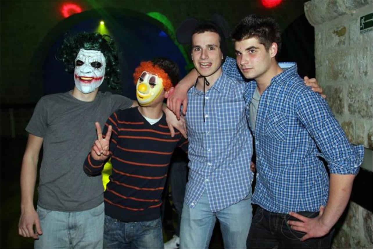 Maskare Revelin 0