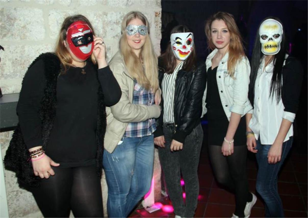 Maskare Revelin 0
