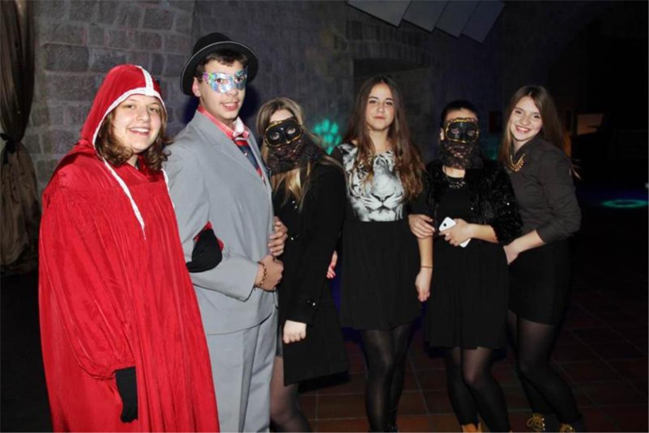 Maskare Revelin 0